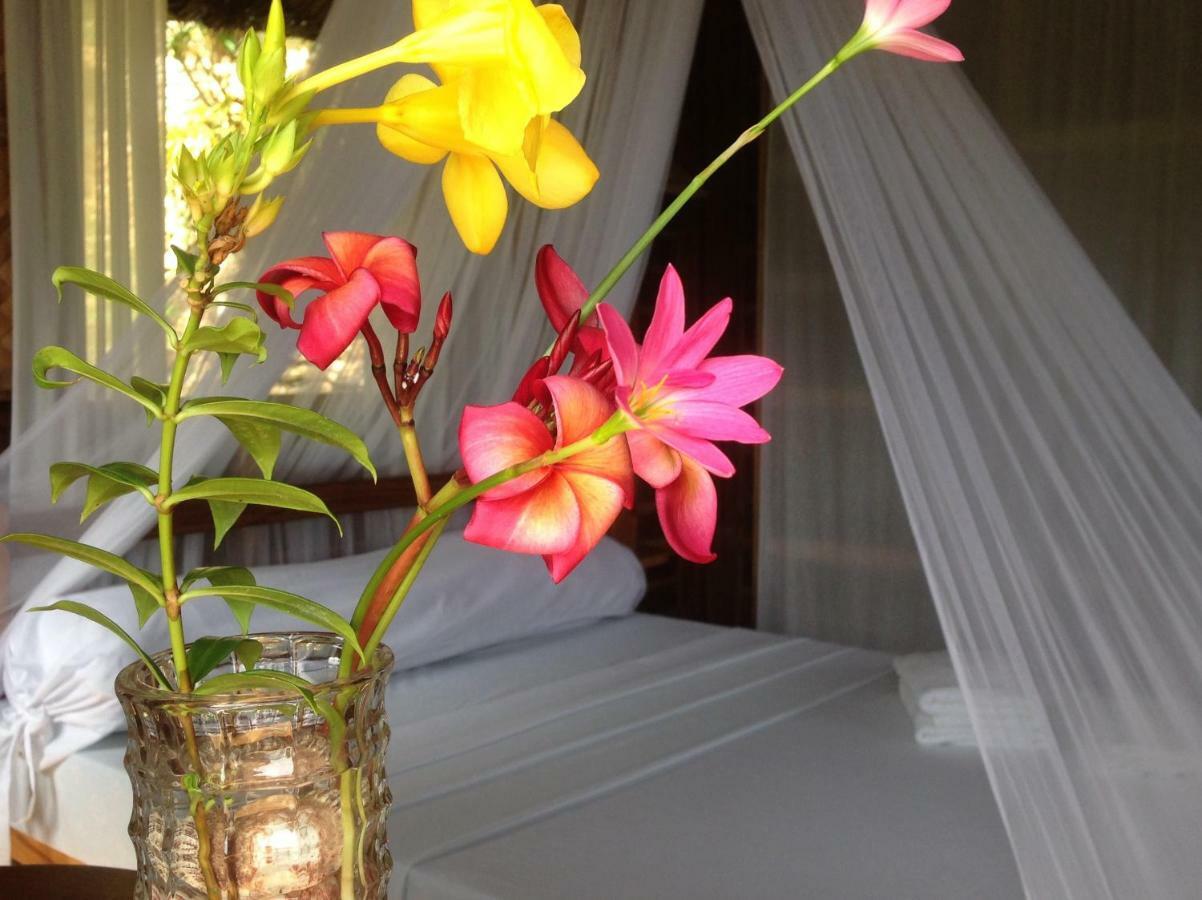 Tinaoog Beach Resort Alad Eksteriør billede