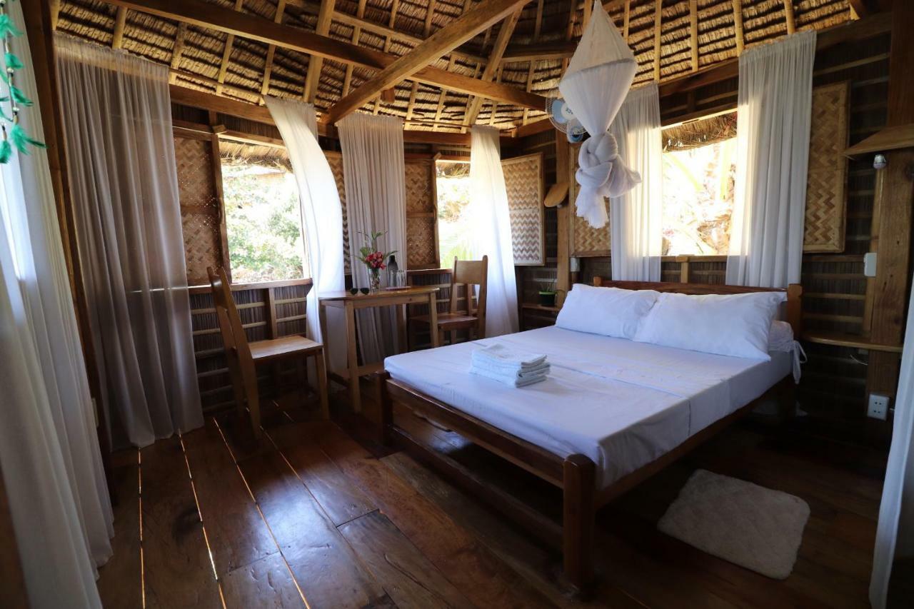 Tinaoog Beach Resort Alad Eksteriør billede