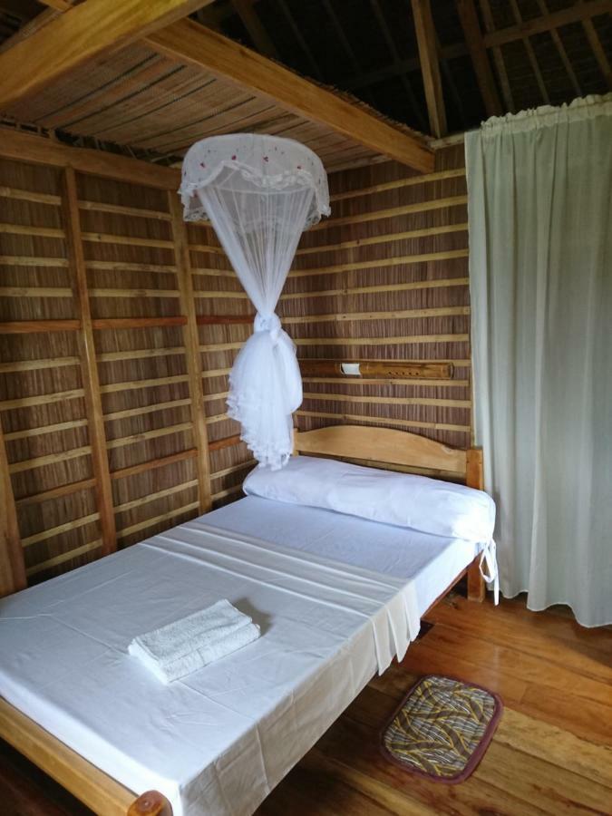 Tinaoog Beach Resort Alad Eksteriør billede